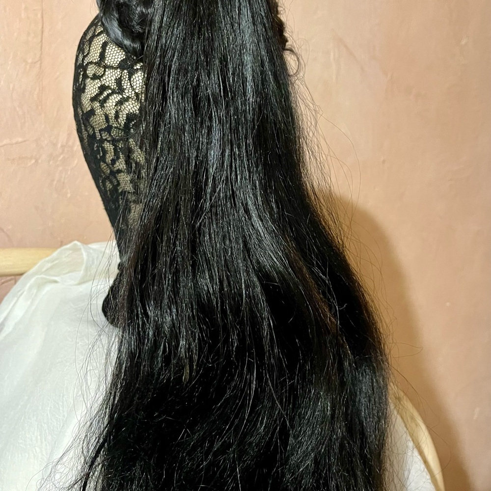Luxurious Black Hair ponytail